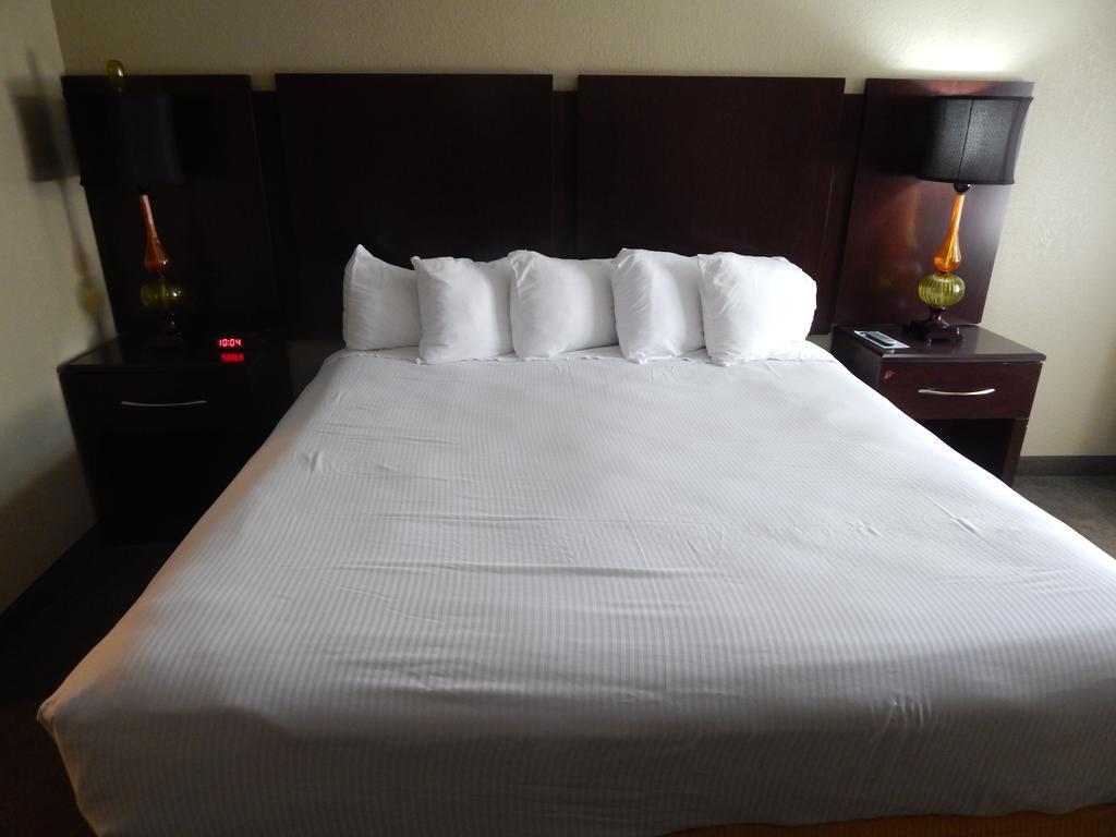 Ramada Branson Hotel And Resort Екстериор снимка