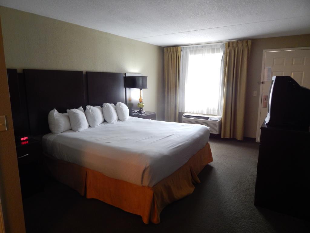 Ramada Branson Hotel And Resort Екстериор снимка