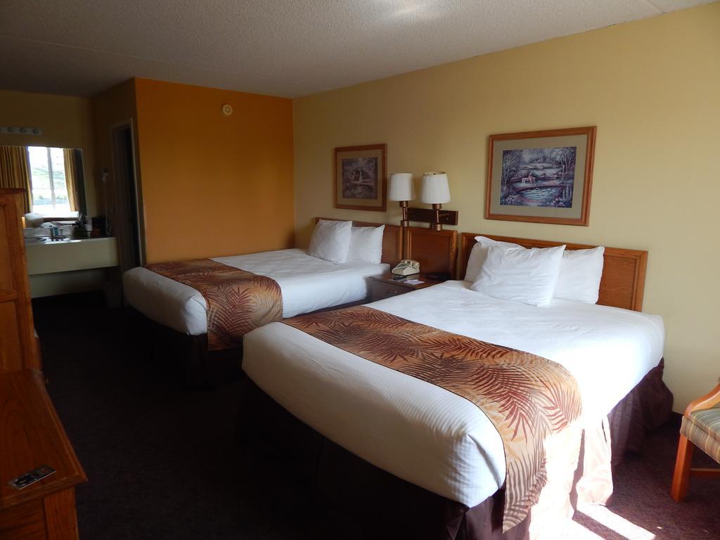 Ramada Branson Hotel And Resort Екстериор снимка