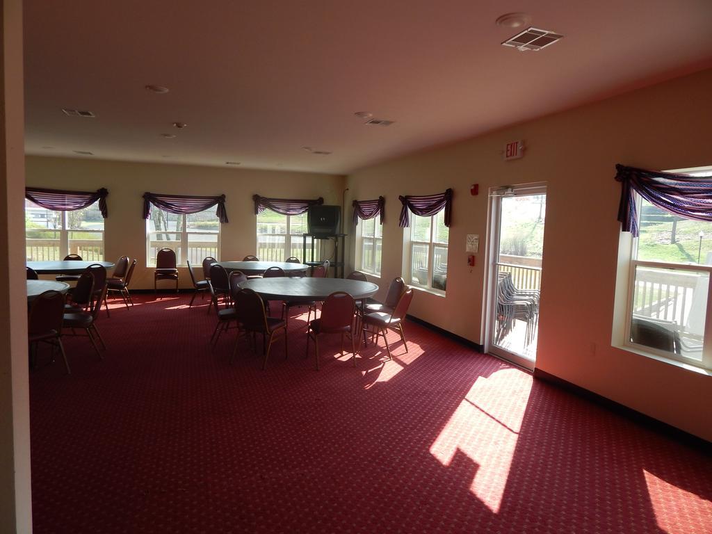Ramada Branson Hotel And Resort Екстериор снимка