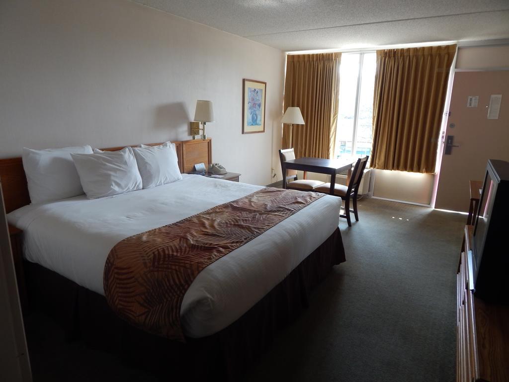 Ramada Branson Hotel And Resort Екстериор снимка