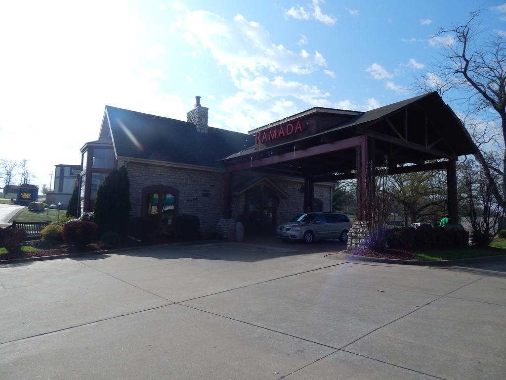 Ramada Branson Hotel And Resort Екстериор снимка