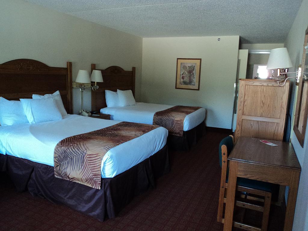 Ramada Branson Hotel And Resort Стая снимка